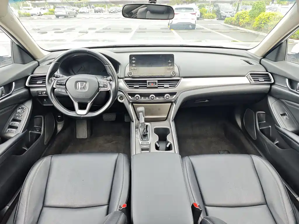 Honda Accord 2018 — фото 14