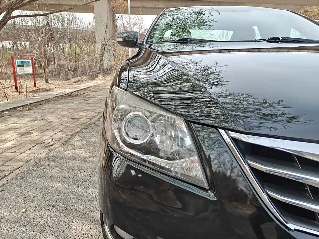 Toyota Camry 2015 — фото 13