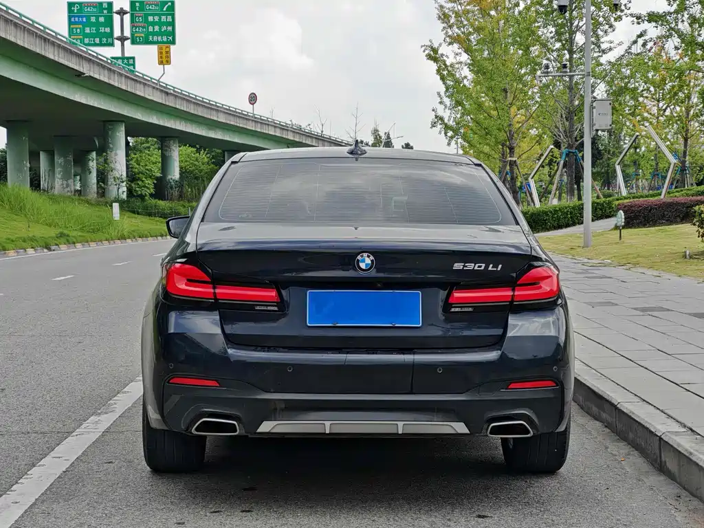 BMW 5 Series 2024 — фото 5