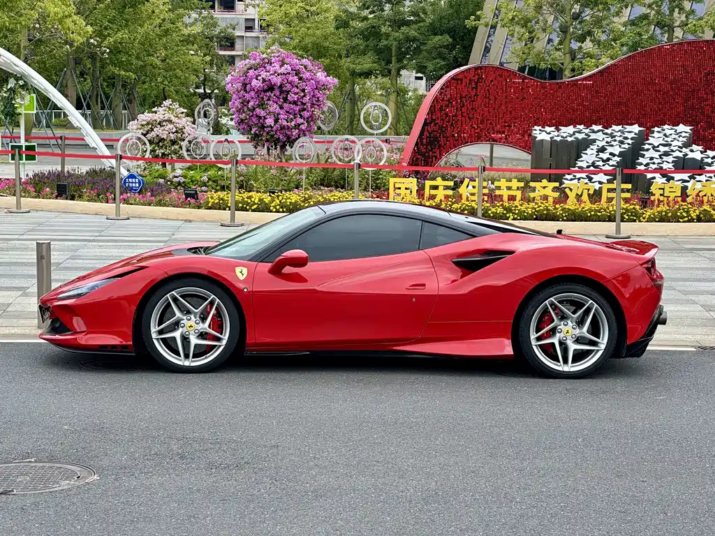 Ferrari F8 2021 — фото 2