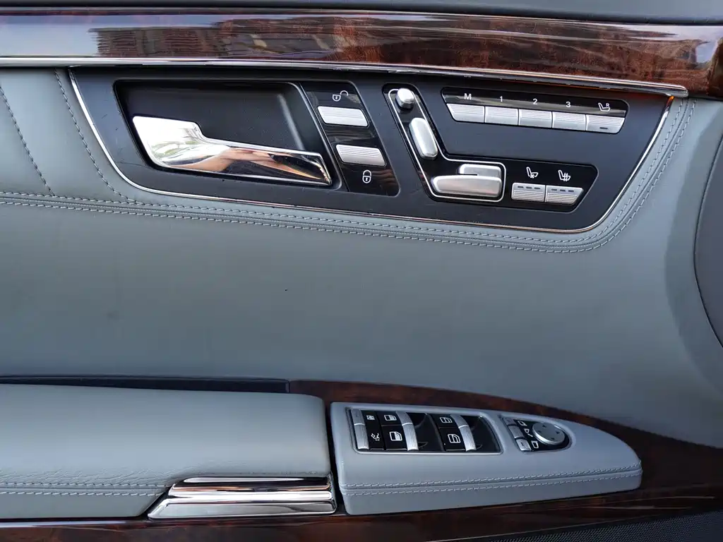 Mercedes-Benz S-Class 2009 — фото 19