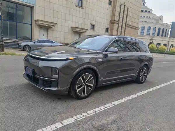 Li Auto L8 2024