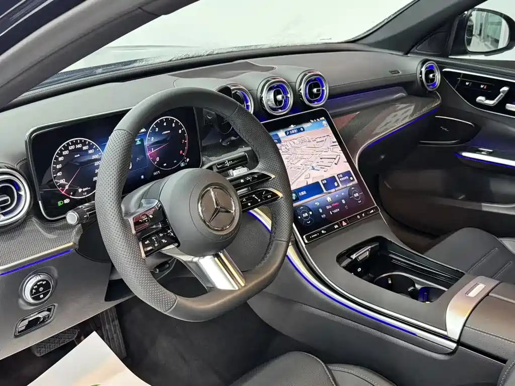 Mercedes-Benz C-Class 2025 — фото 5
