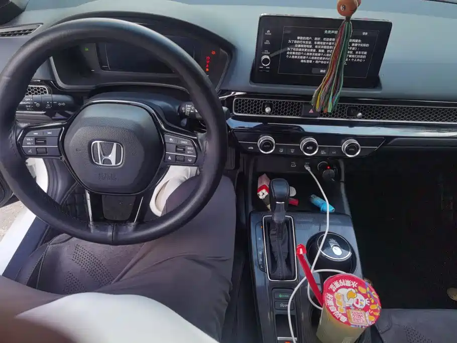Honda Civic 2025 — фото 12