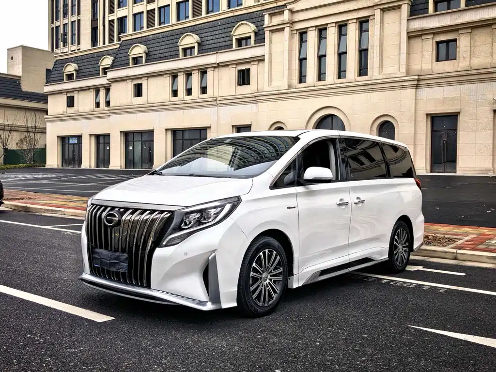 GAC Motor Trumpchi M8 2022 — фото 1
