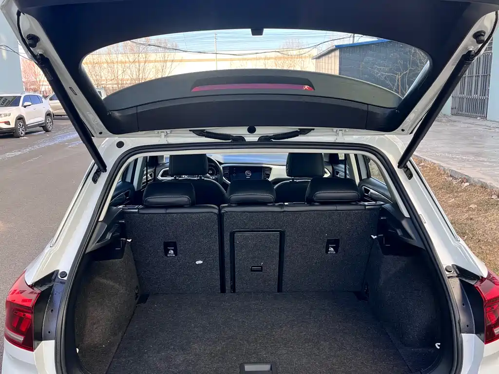 Volkswagen T-Roc 2022 — фото 14