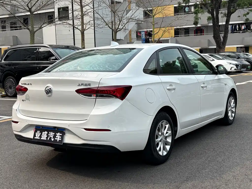 Buick Excelle 2018 — фото 4