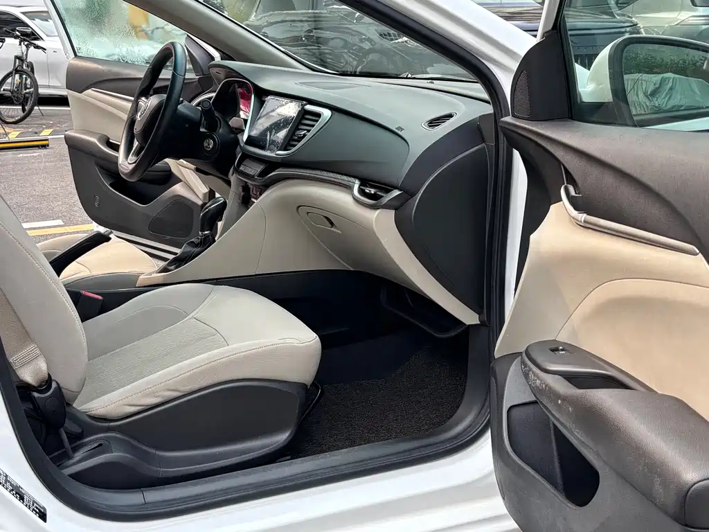 Buick Excelle 2018 — фото 15