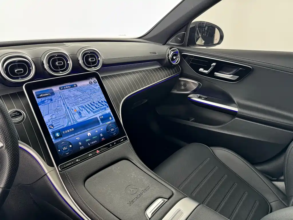 Mercedes-Benz C-Class 2024