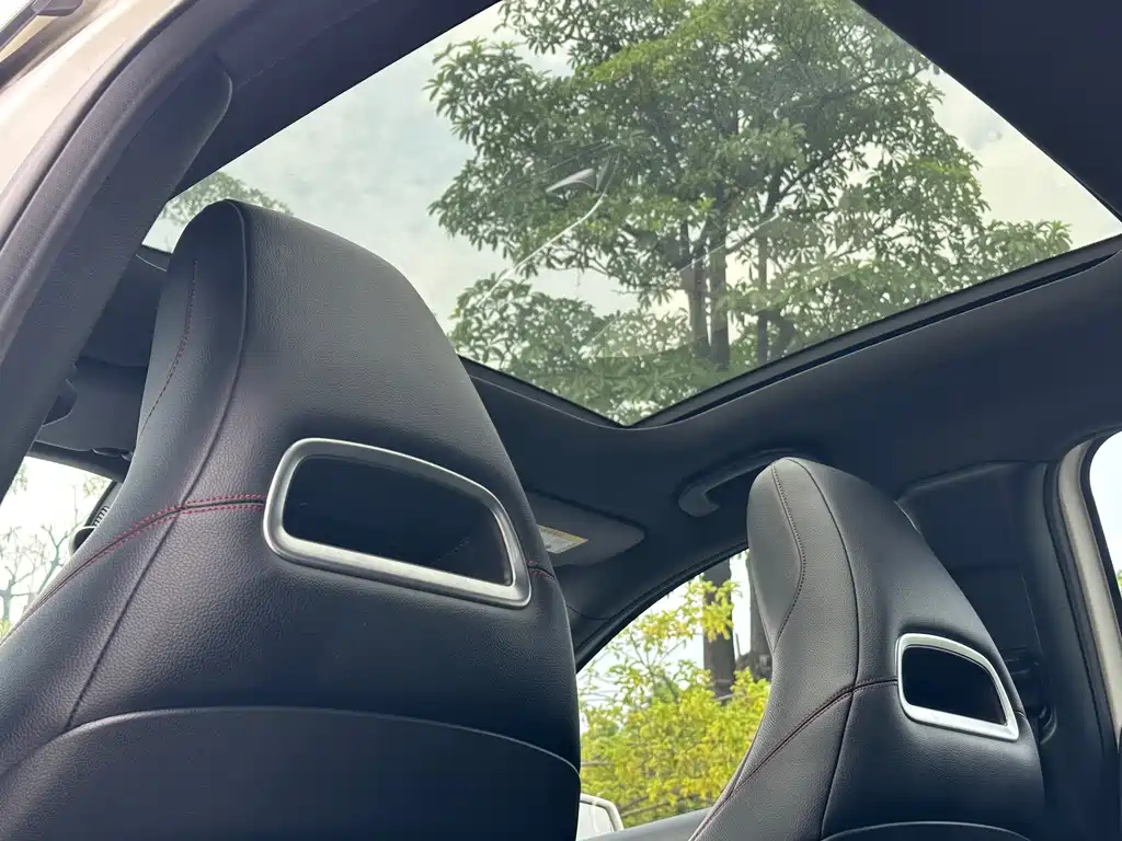 Mercedes-Benz A-Class 2015 — фото 20