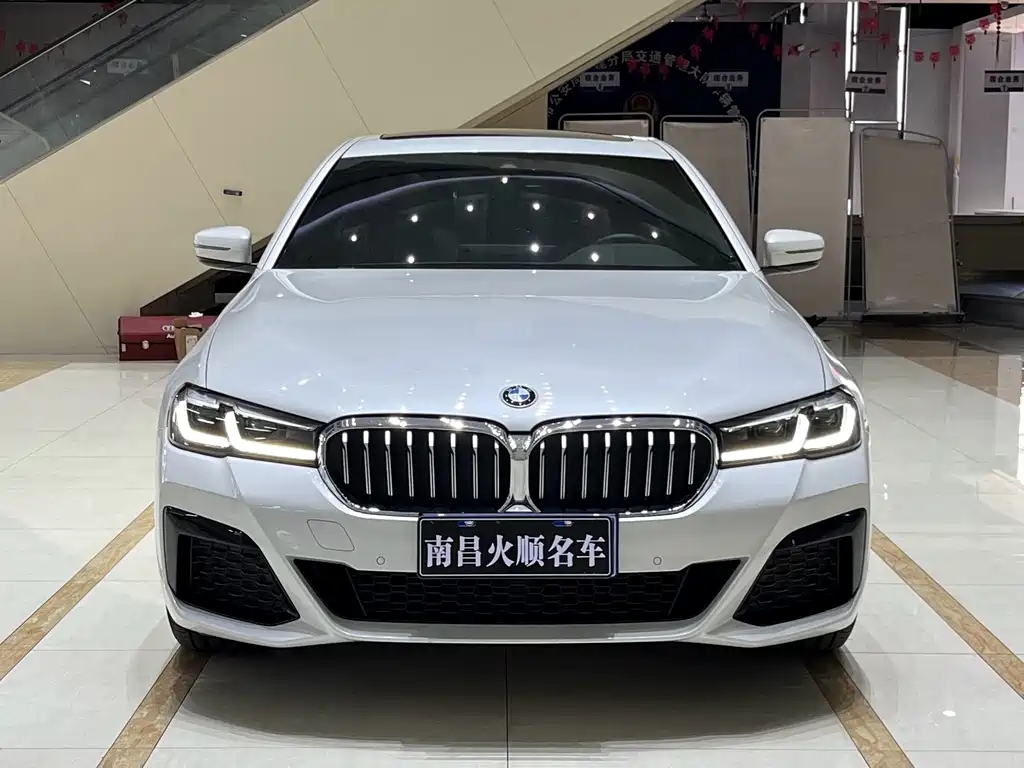 BMW 5 Series 2021
