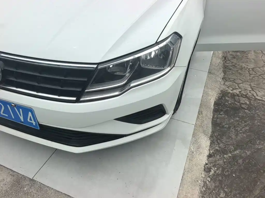 Volkswagen Jetta 2018 — фото 24