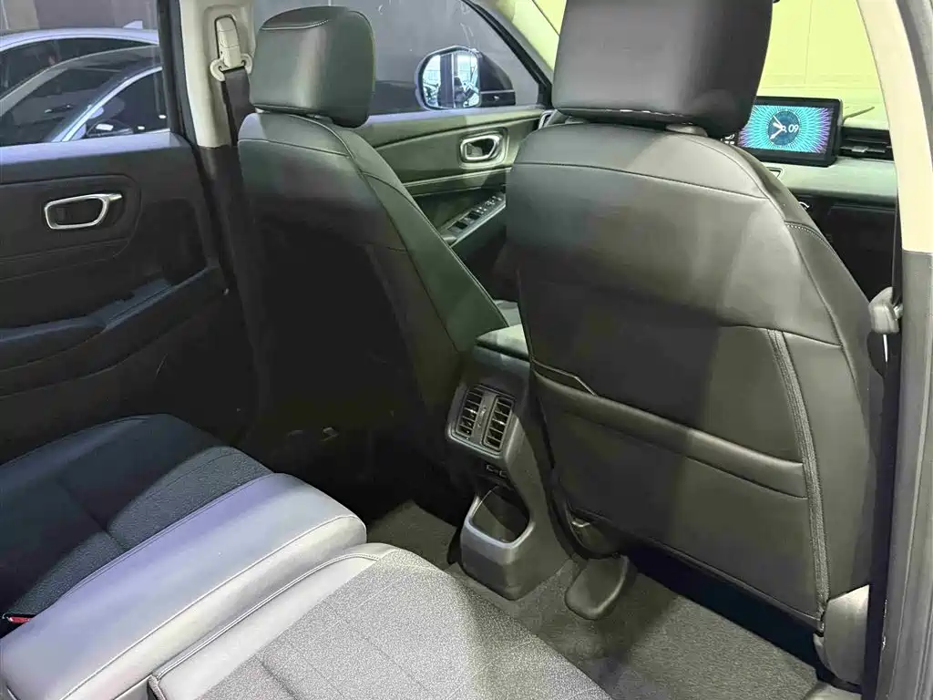 Honda Vezel 2023 — фото 13