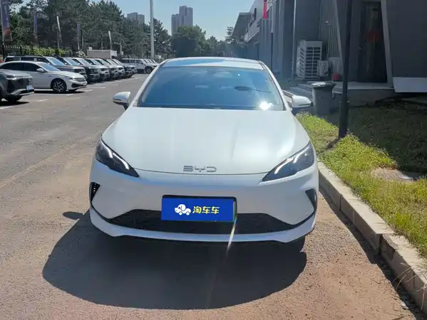 BYD Seal 05 DM-i 2025