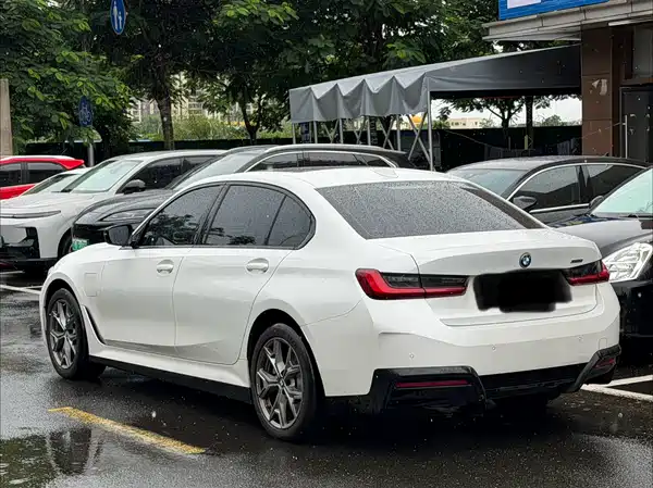 BMW i3 2023