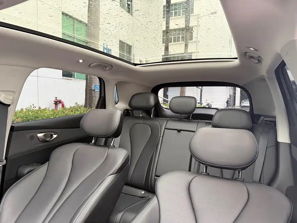 BYD Sealion 05 EV 2025 — фото 15