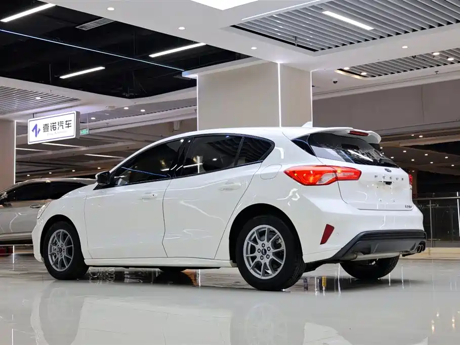 Ford Focus 2020 — фото 4