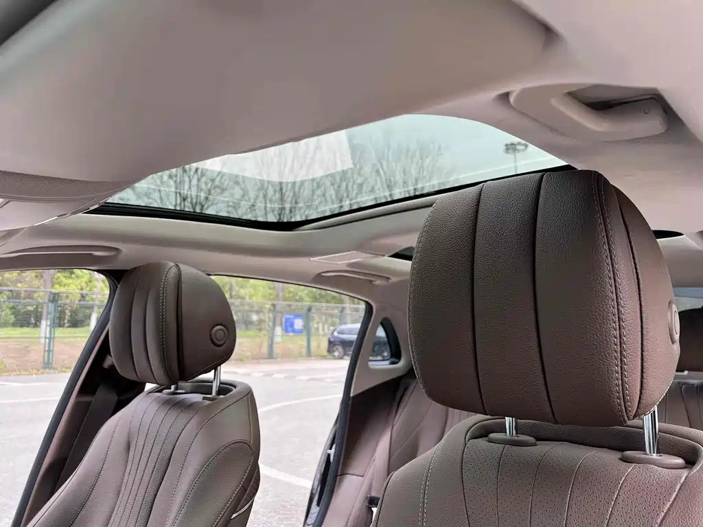 Mercedes-Benz E-Class 2023 — фото 14