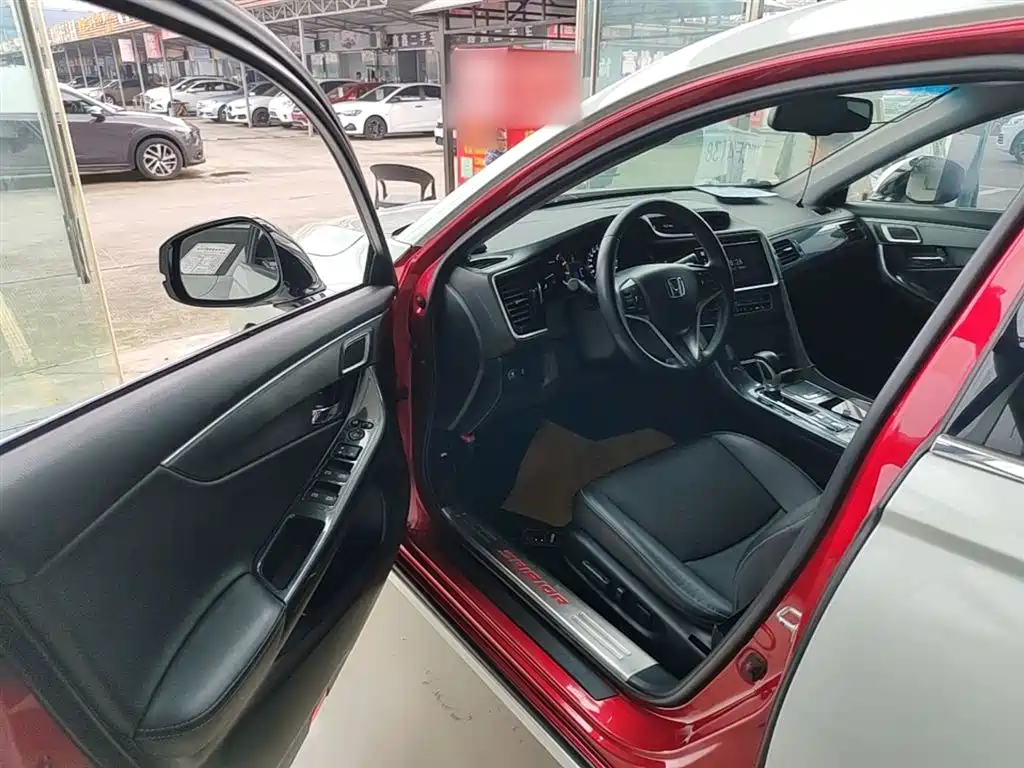 Honda Spirior 2015 — фото 16