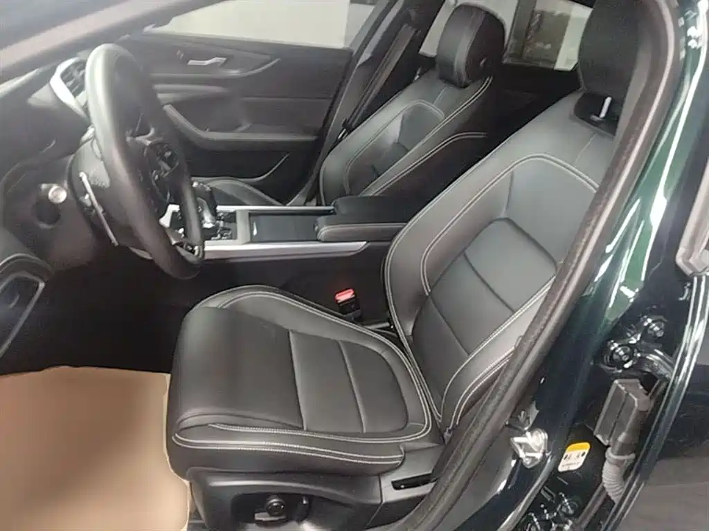 Jaguar XEL 2023 — фото 15