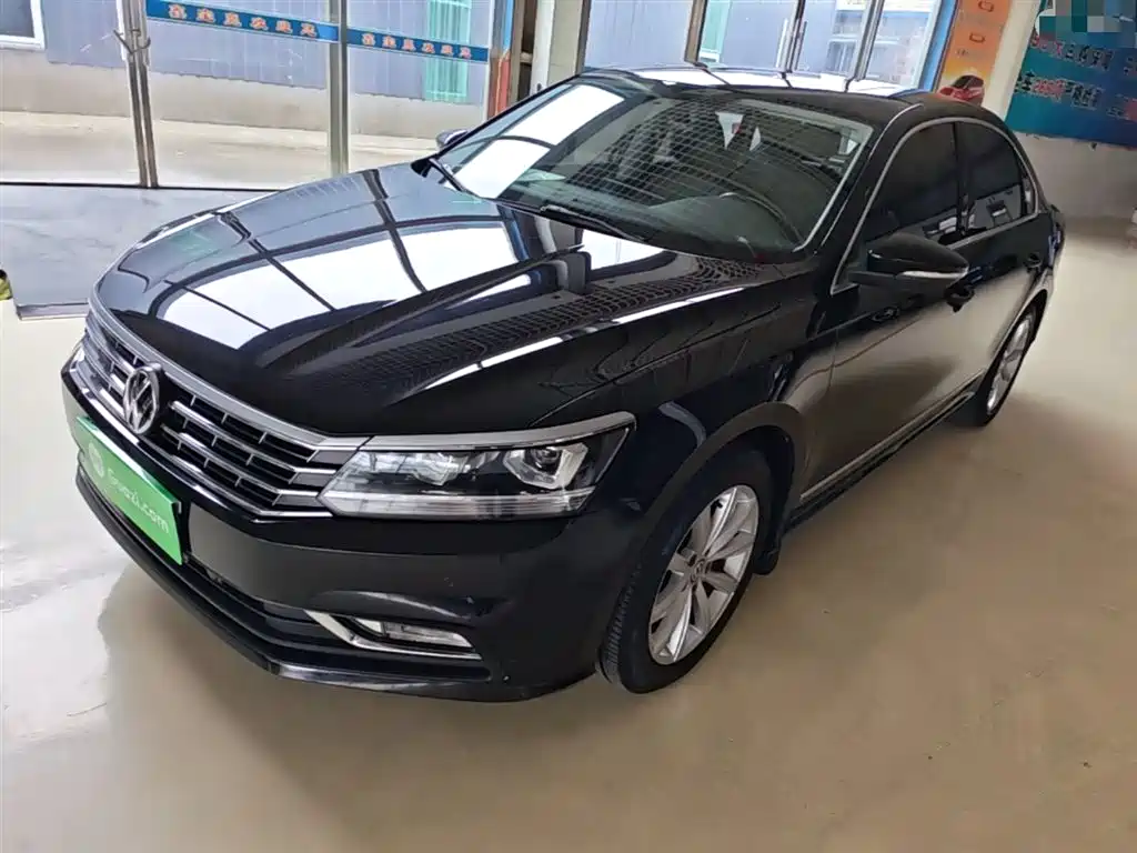 Volkswagen Passat 2018 — фото 2