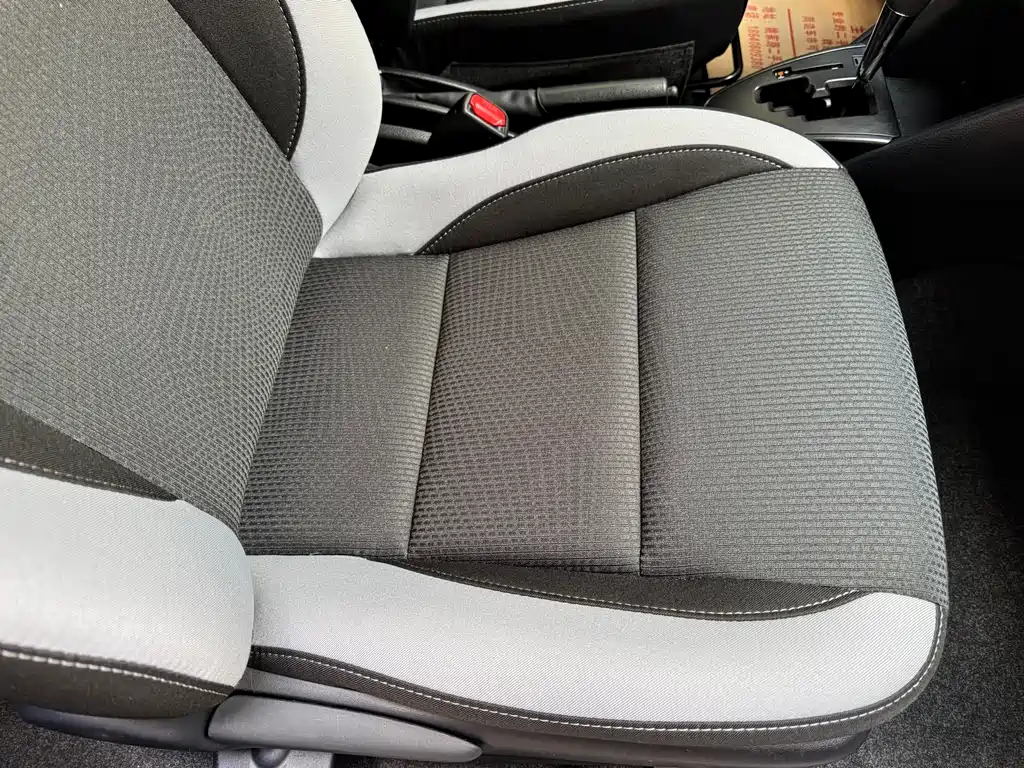 Toyota Yaris L 2023 — фото 15