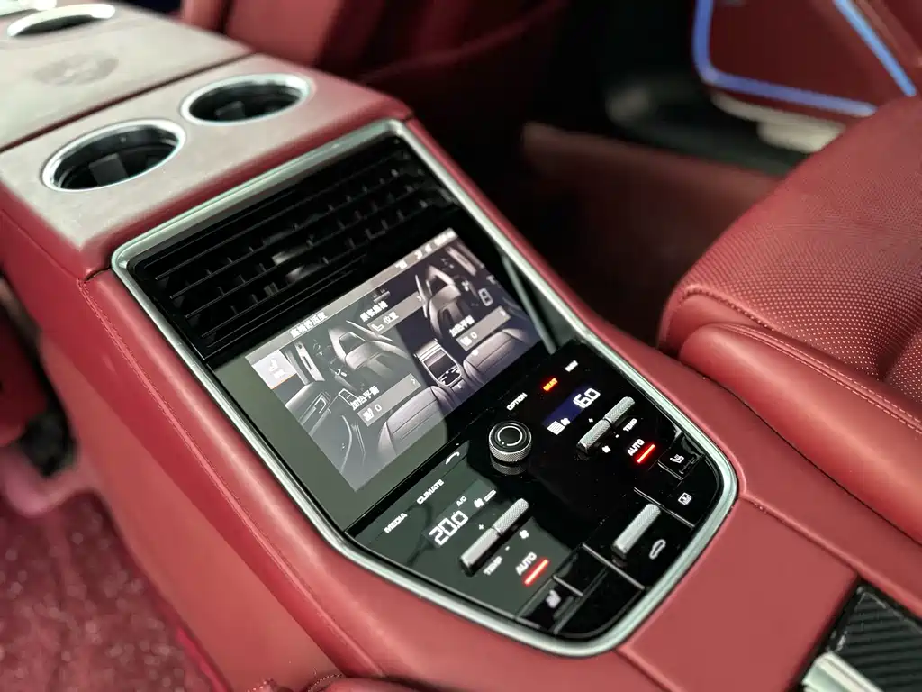 Porsche Panamera 2018 — фото 18