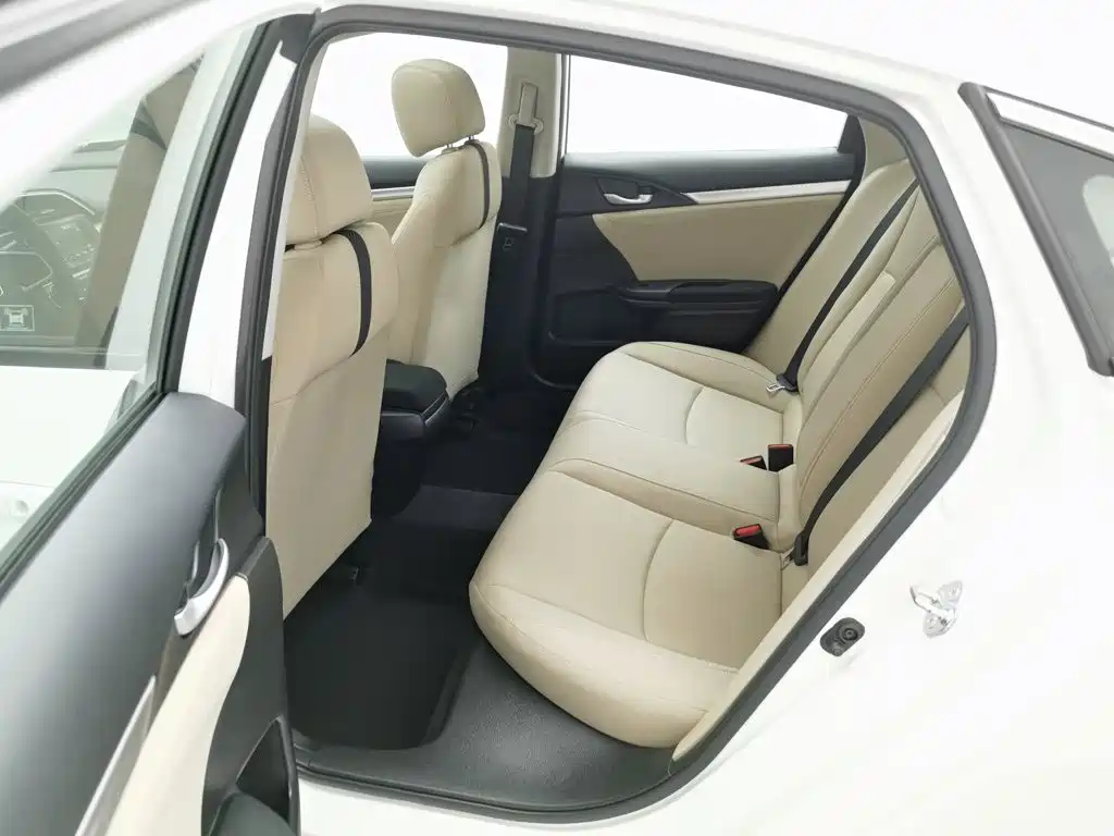 Honda Civic 2017 — фото 15