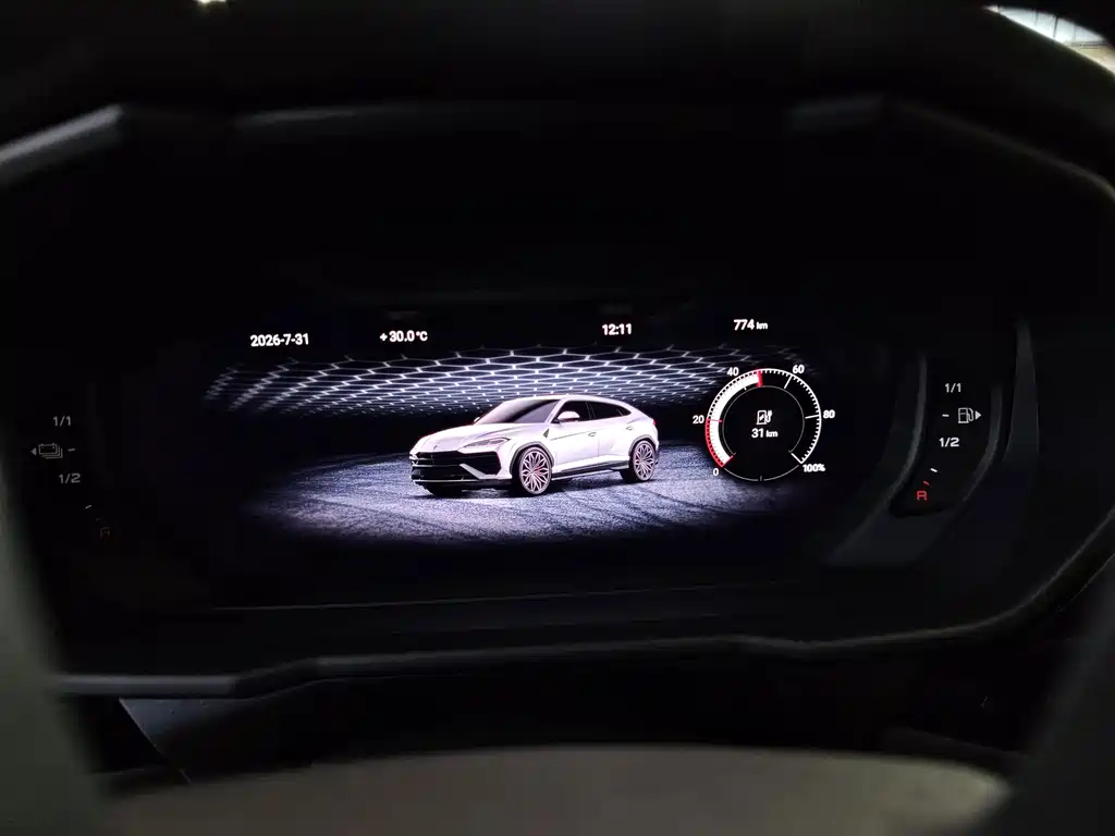 Lamborghini Urus SE 2026 — фото 10