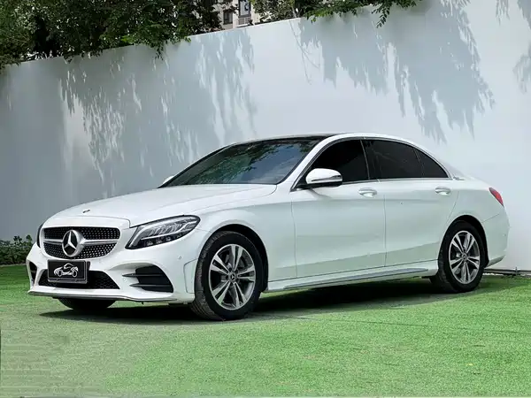 Mercedes-Benz C-Class 2021