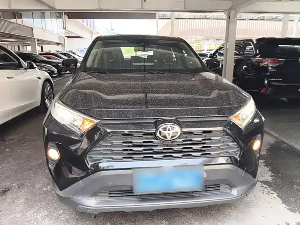 Toyota RAV4 2021