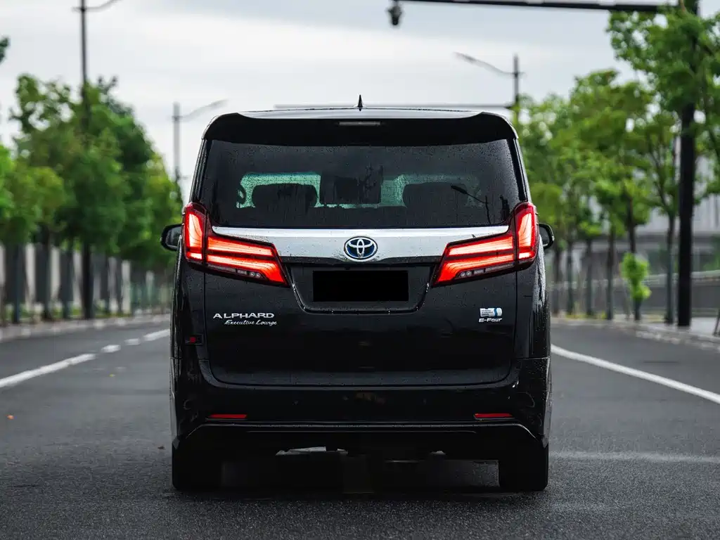 Toyota Alphard 2020 — фото 2