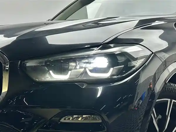 BMW X5 2021