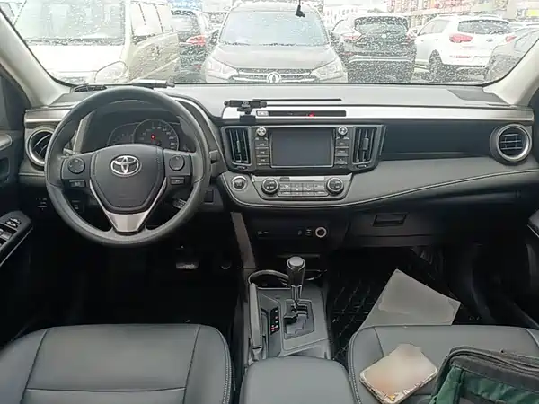 Toyota RAV4 2016