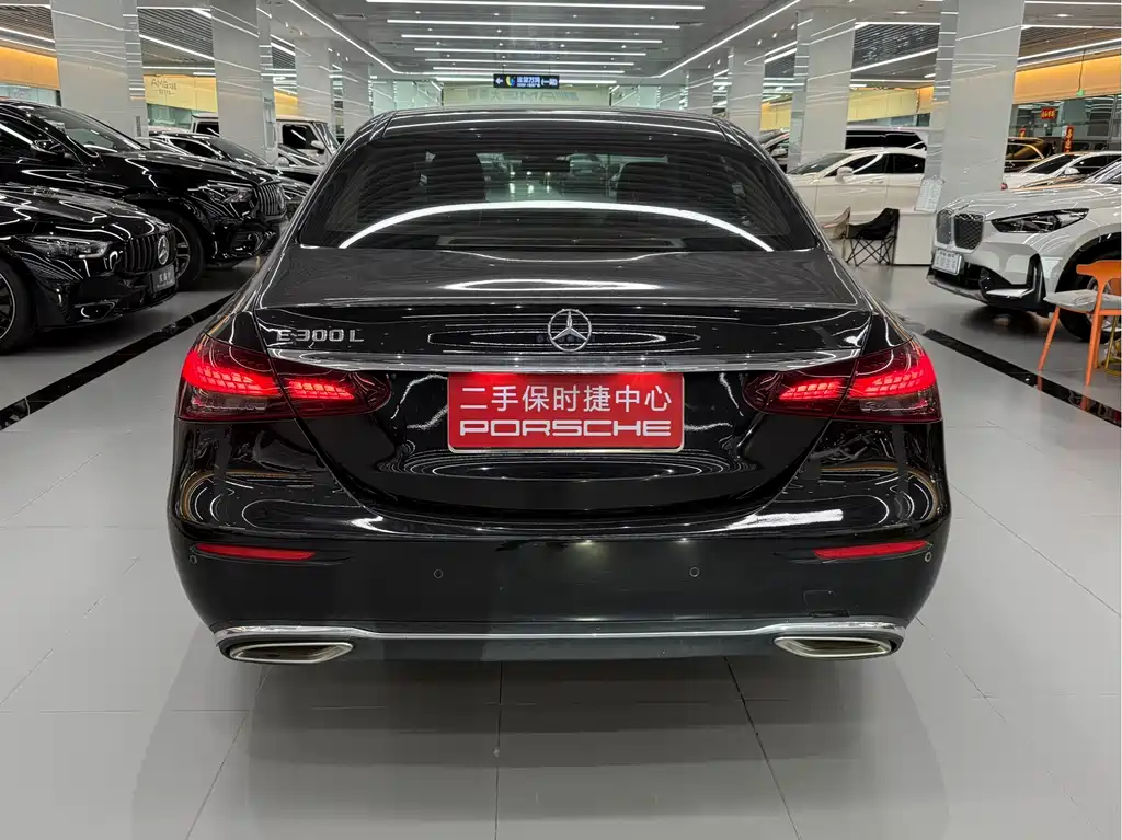 Mercedes-Benz E-Class 2022