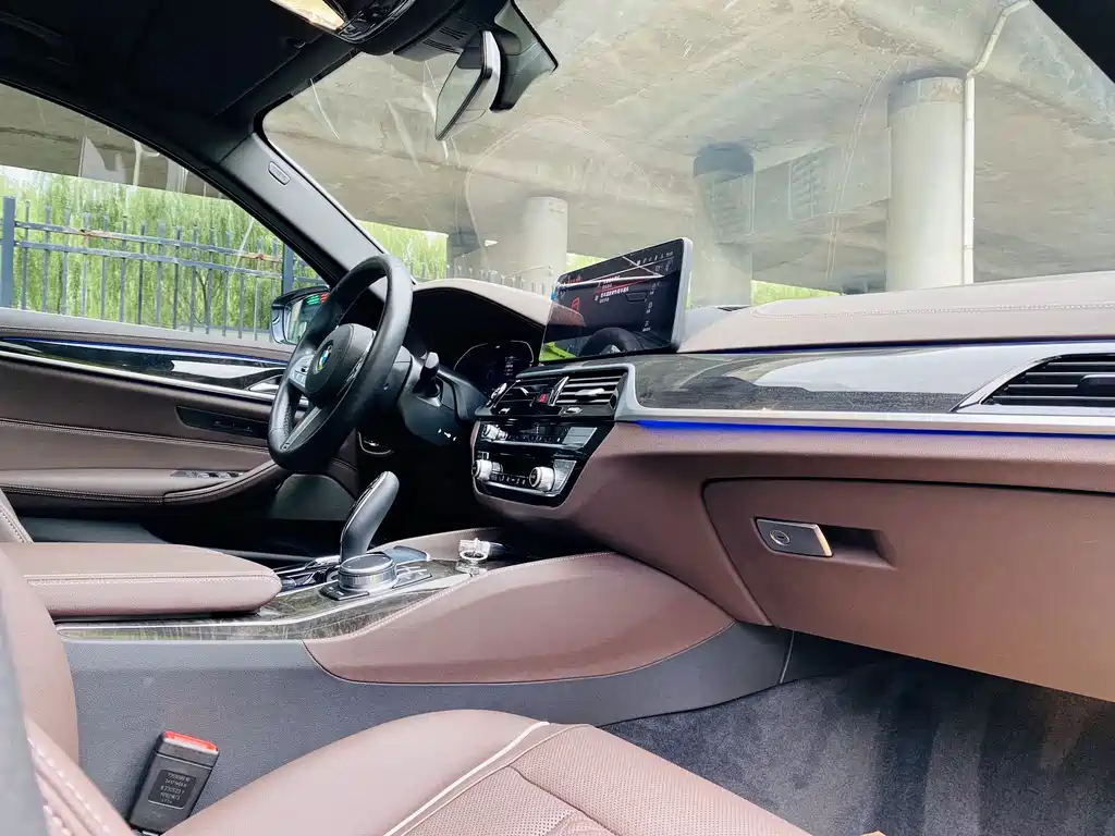 BMW 5 Series 2024