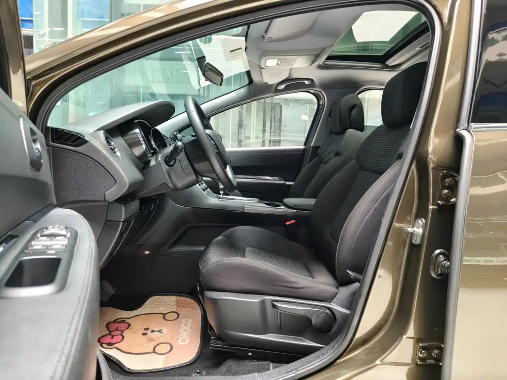 Peugeot 3008 2017 — фото 12