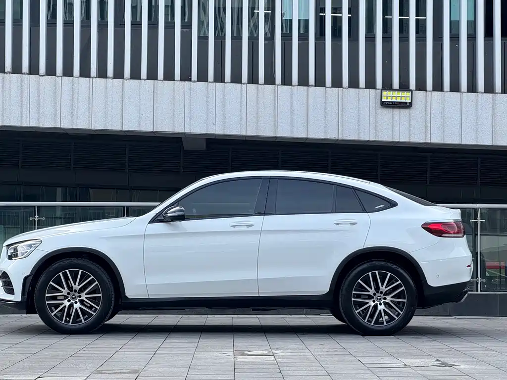 Mercedes-Benz GLC Coupe 2023 — фото 4