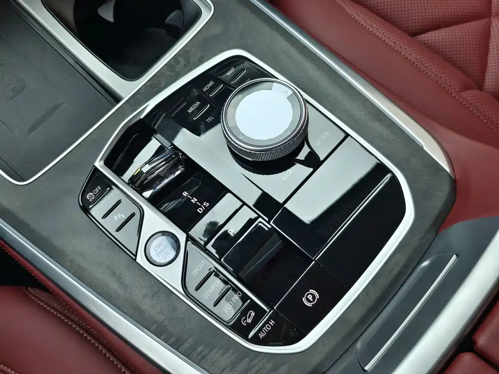 BMW X5 2025 — фото 11