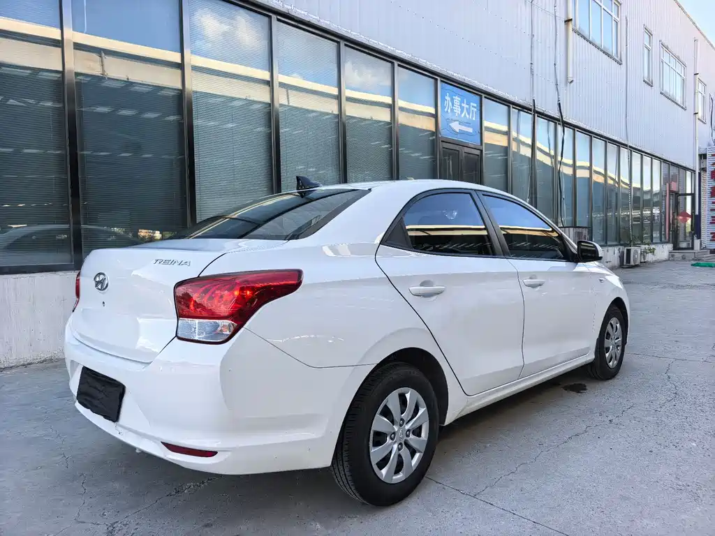 Hyundai Verna 2020 — фото 2