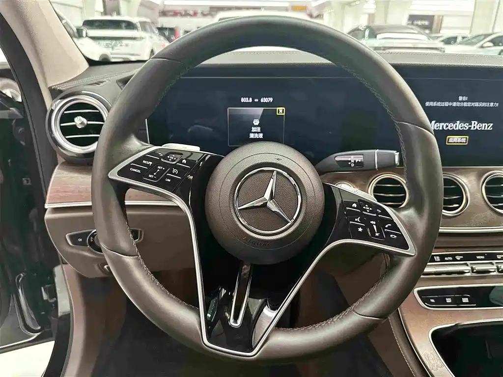 Mercedes-Benz E-Class 2023 — фото 8
