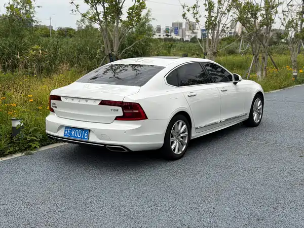 Volvo S90 2020