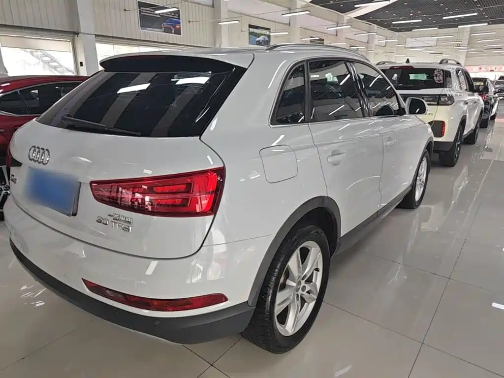 Audi Q3 2018 — фото 7