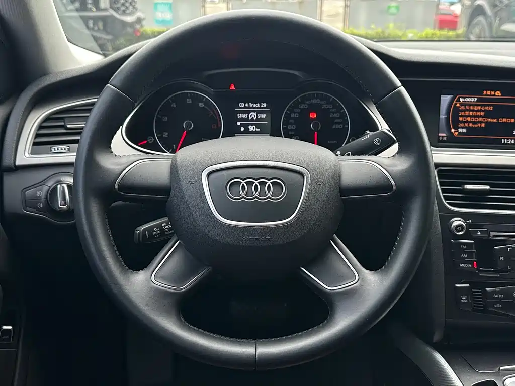 Audi A4L 2016 — фото 17