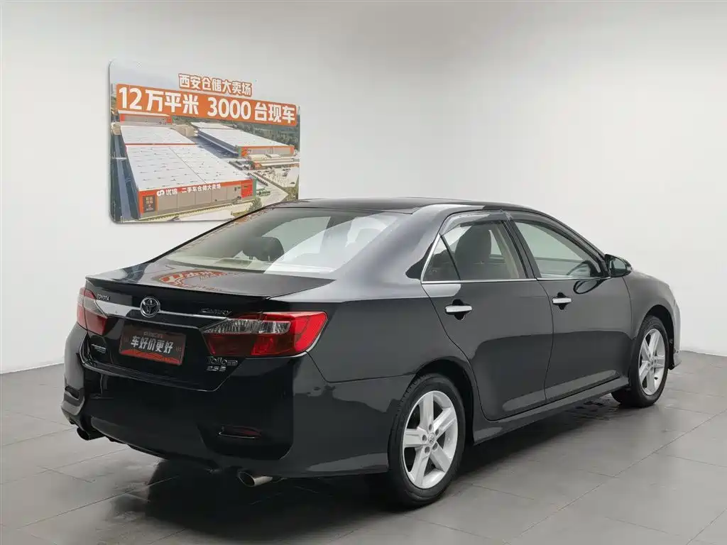 Toyota Camry 2012 — фото 2