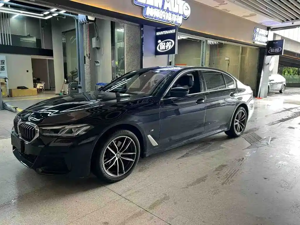 BMW 5 Series 2023