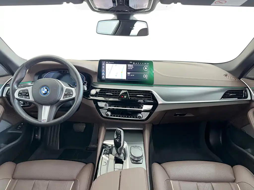 BMW 5 Series New Energy 2022 — фото 16