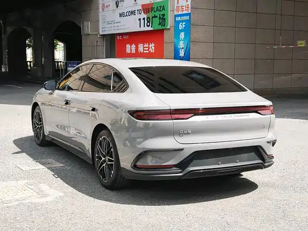 BYD Han 2025