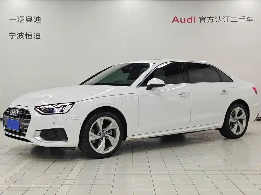 Audi A4L 2020 — фото 1