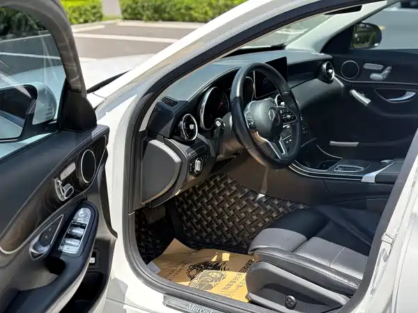 Mercedes-Benz C-Class 2018